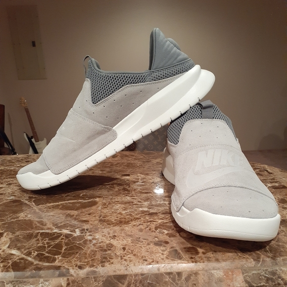 nike benassi slip recovery shoes